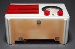 Emerson ”Patriot” 400 Catalin Radio in White Norman Bel Geddes Art Deco Design